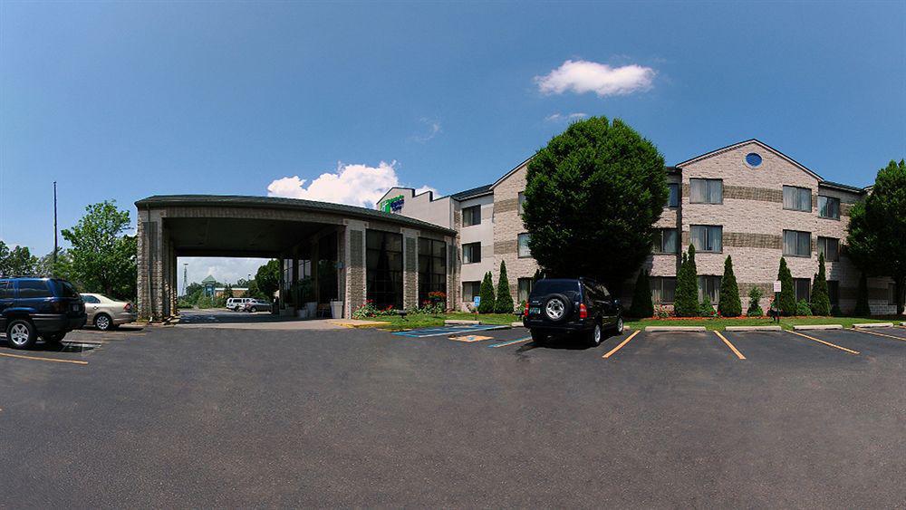 Candlewood Suites Grand Rapids Airport By Ihg Cascade Εξωτερικό φωτογραφία
