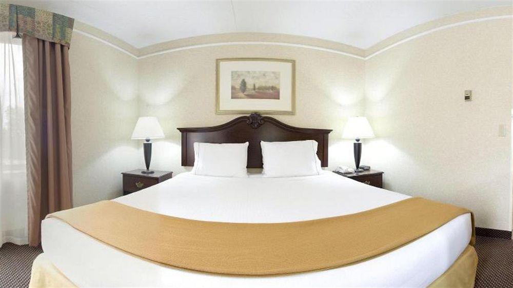 Candlewood Suites Grand Rapids Airport By Ihg Cascade Εξωτερικό φωτογραφία