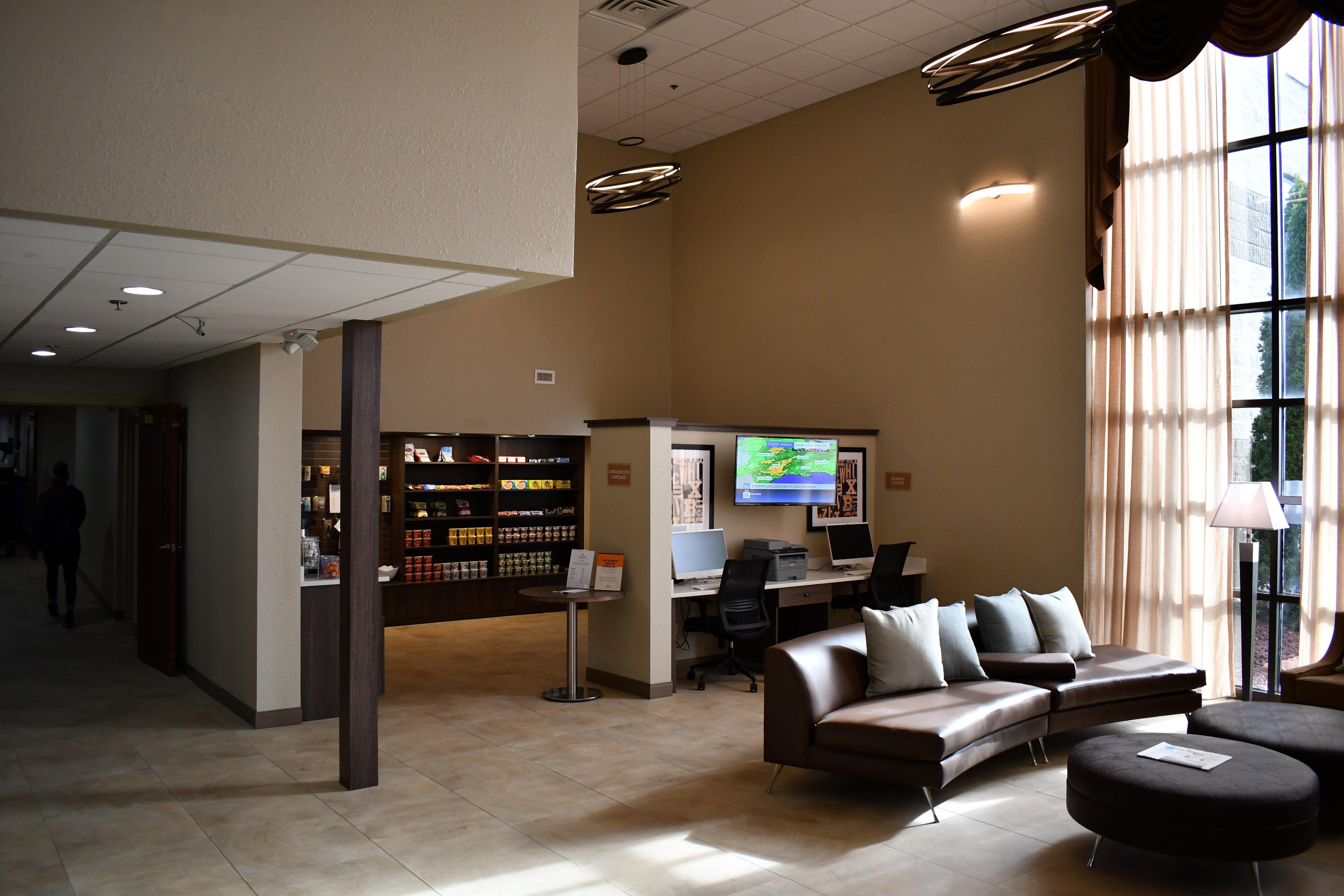 Candlewood Suites Grand Rapids Airport By Ihg Cascade Εξωτερικό φωτογραφία