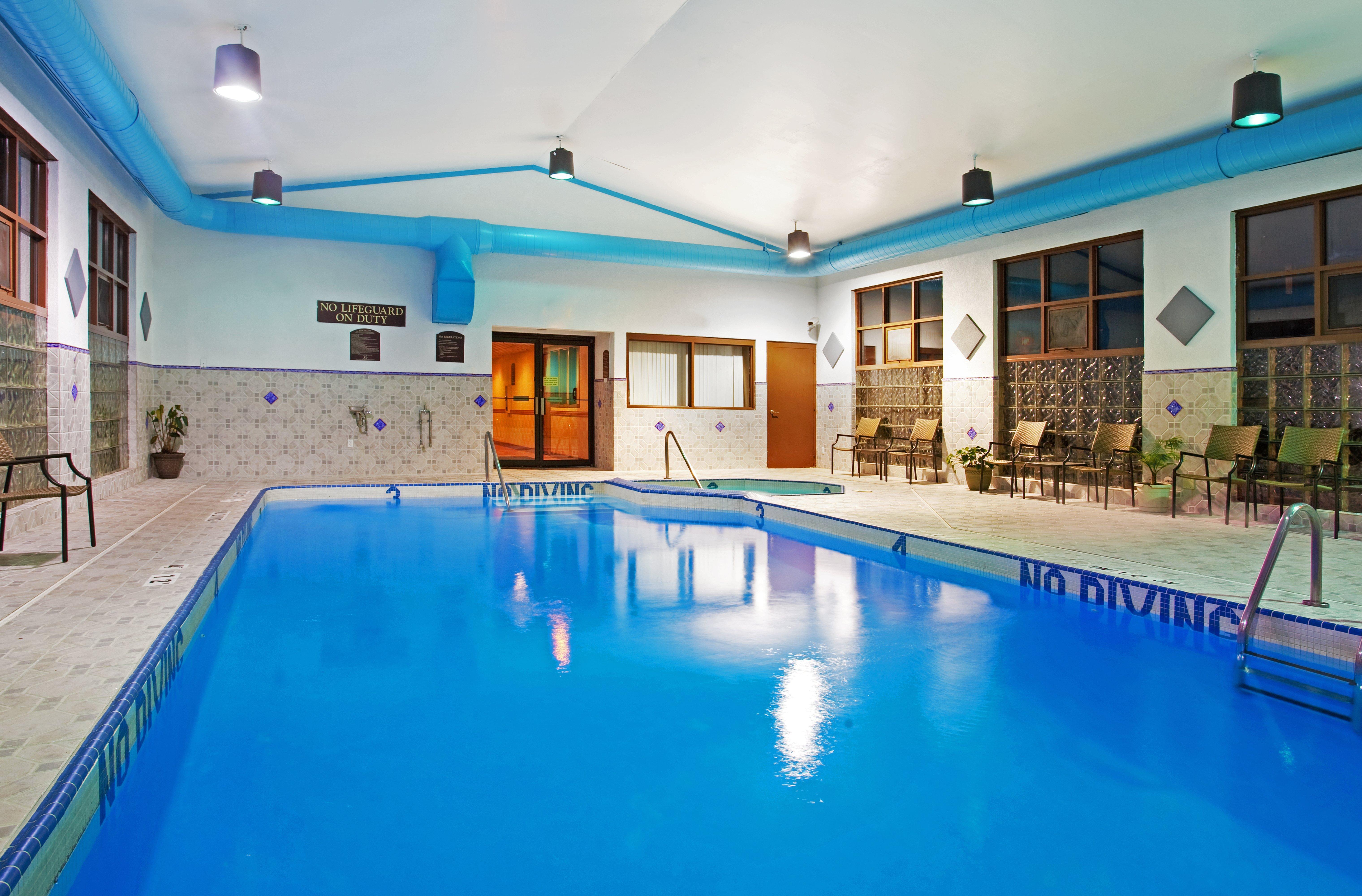 Candlewood Suites Grand Rapids Airport By Ihg Cascade Εξωτερικό φωτογραφία