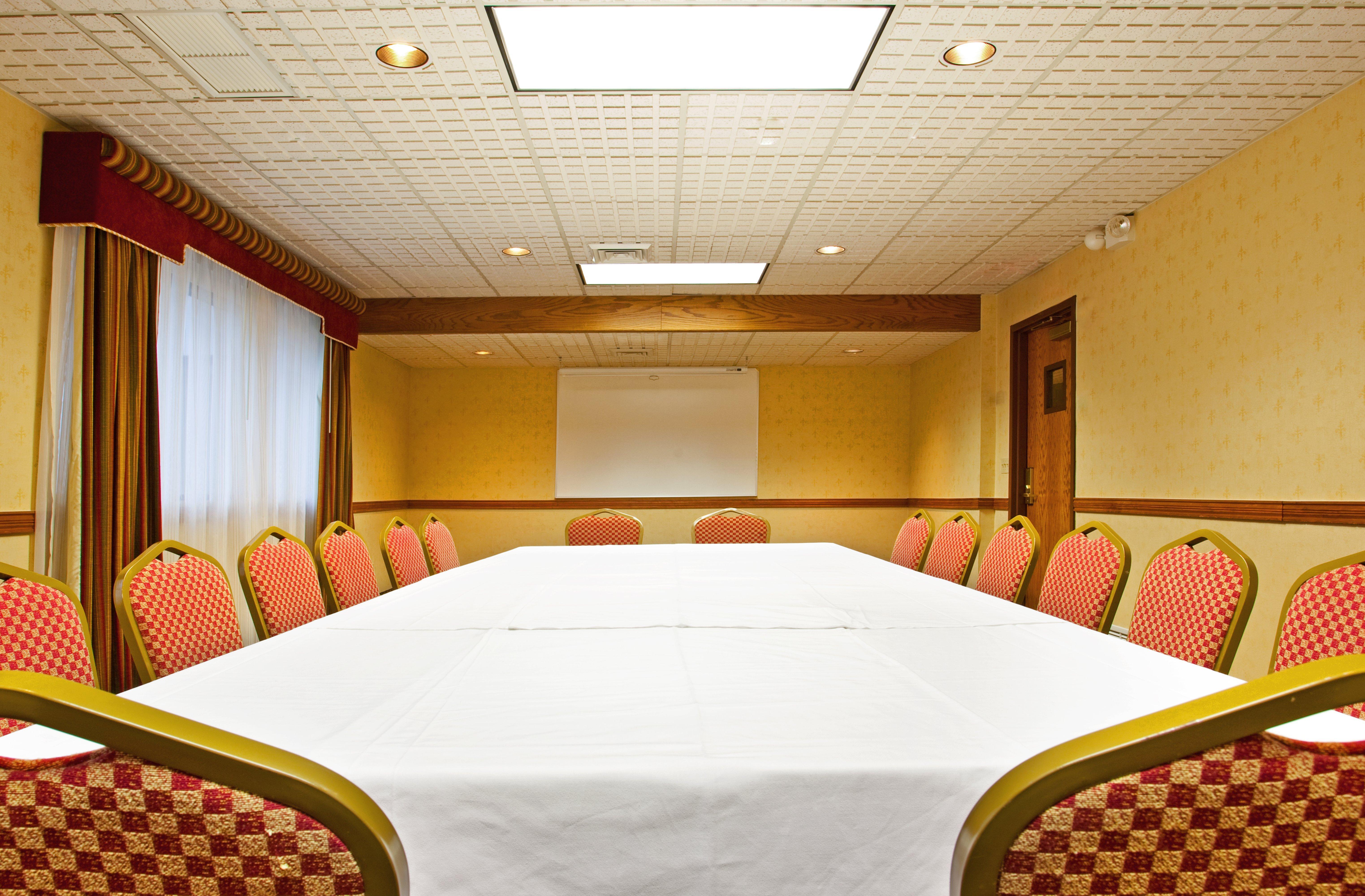 Candlewood Suites Grand Rapids Airport By Ihg Cascade Εξωτερικό φωτογραφία