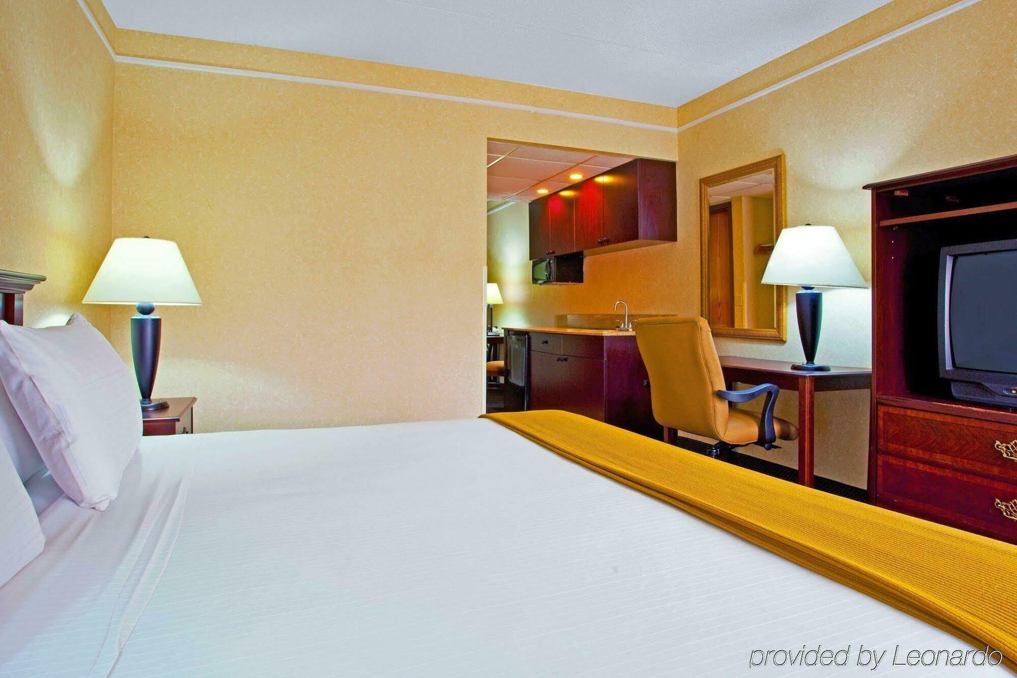 Candlewood Suites Grand Rapids Airport By Ihg Cascade Εξωτερικό φωτογραφία